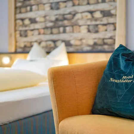 Neustädter Hof 4*