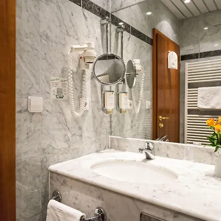 Hotel Ringhotel Neustaedter Hof 4*