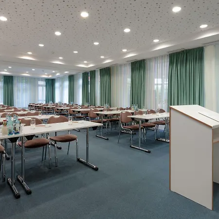 Ringhotel Neustaedter Hof מלון שווארצנברג