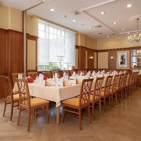 Ringhotel Neustaedter Hof שווארצנברג