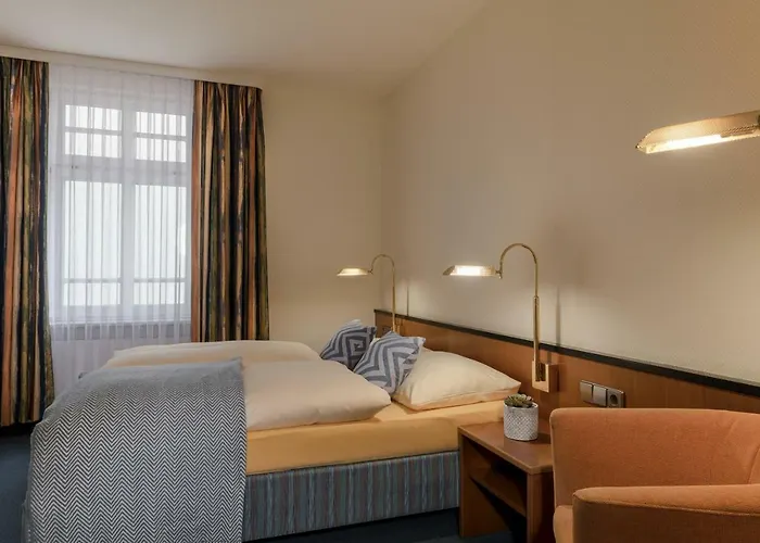 Hotel Ringhotel Neustaedter Hof 4*