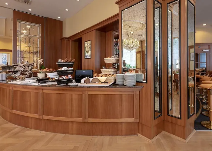 Neustadter Hof Hotel 4*