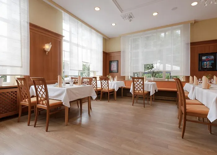 Neustadter Hof Hotel 4*