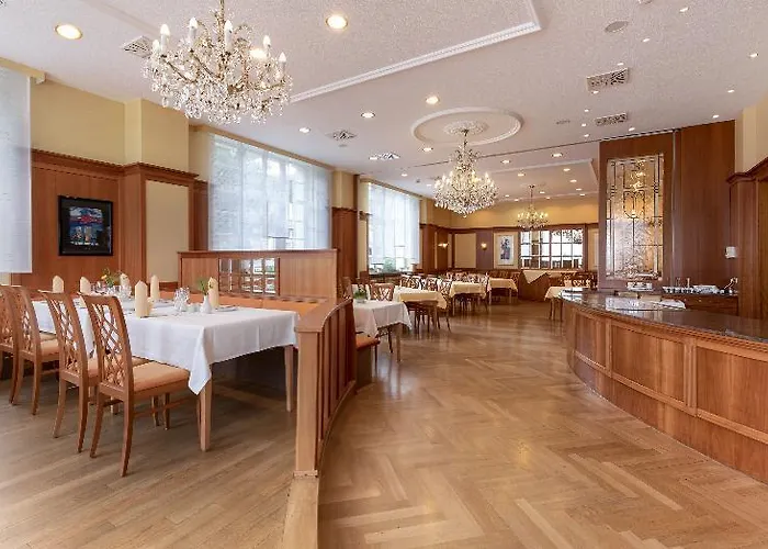 Hotel Neustadter Hof 4*